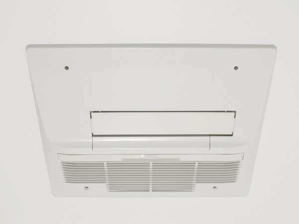 Bathing-wash room.  [TES-type bathroom heater dryer] In addition to the rainy weather of the laundry drying, Standard equipped with a convenient bathroom heating dryer also in cold season of bathing before heating. (Same specifications)