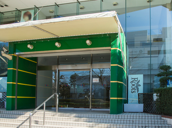 Surrounding environment. Tom ・ Sports Club (a 9-minute walk / About 690m)