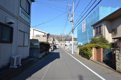 Entrance.  ☆ Property is around ☆ 