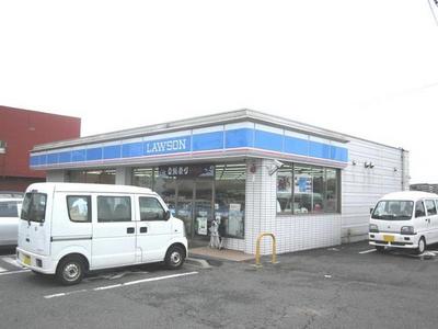 Convenience store. 350m until Lawson (convenience store)