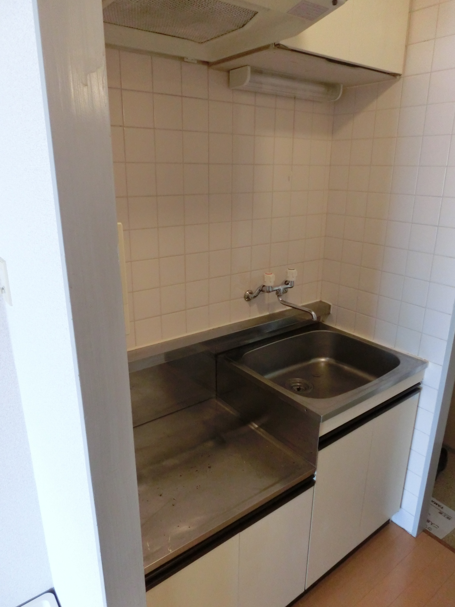 Kitchen. Gas stove is correspondence