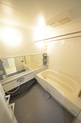 Bath. ☆ It is clean the bathroom ☆