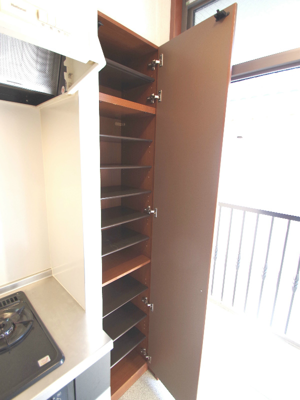 Other Equipment. Entrance shoe box!