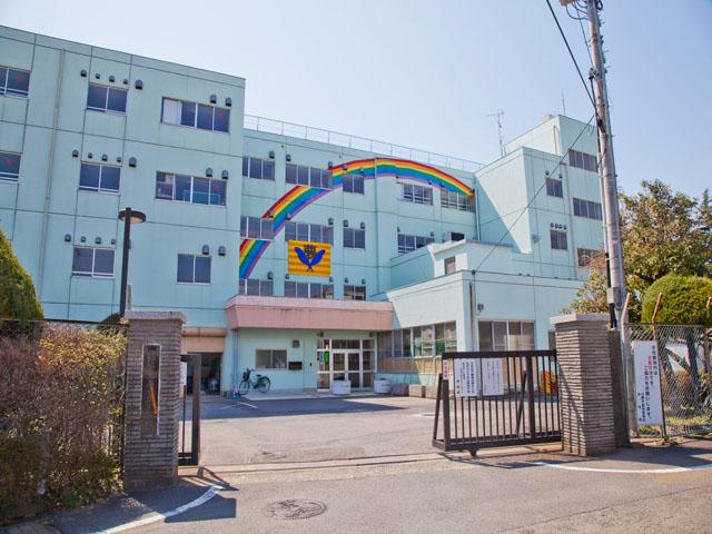 Primary school. 520m to Hino Municipal Yumegaoka Elementary School