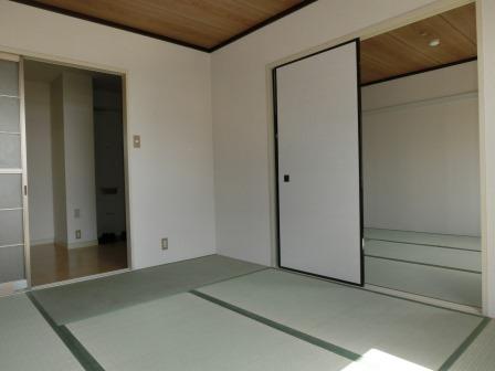 Living and room. Kitchen from the west Japanese-style room, Shoot the next room