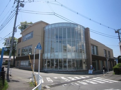 library. Until the (library) 900m