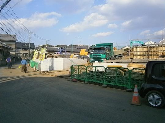 Local photos, including front road. Frontal road