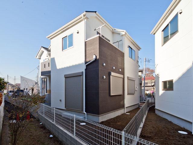 Local appearance photo. Local (12 May 2013) Shooting