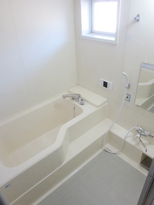 Bath. In fact, is one tsubo bath. . . 