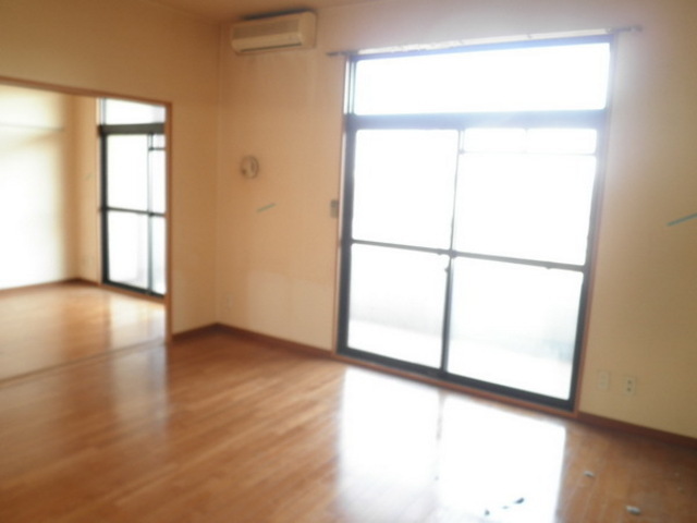 Other. Room is bright