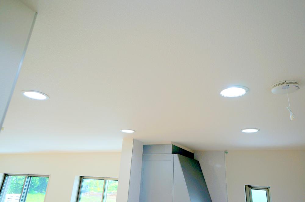 Same specifications photos (Other introspection). Same specifications indoor