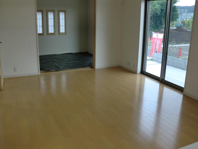 Living. Local (September 2013) Shooting