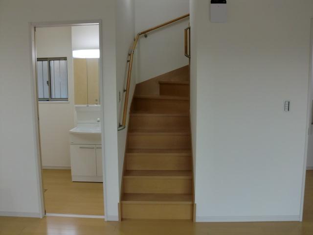 Living. Living-in stairs. 