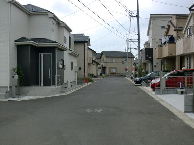 Local photos, including front road. Local (September 2013) Shooting