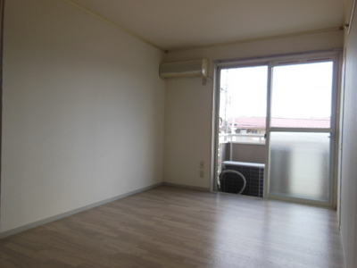 Other room space. Western-style 6 Pledge