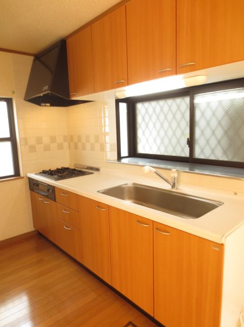 Kitchen. Wide 3-neck system Kitchen