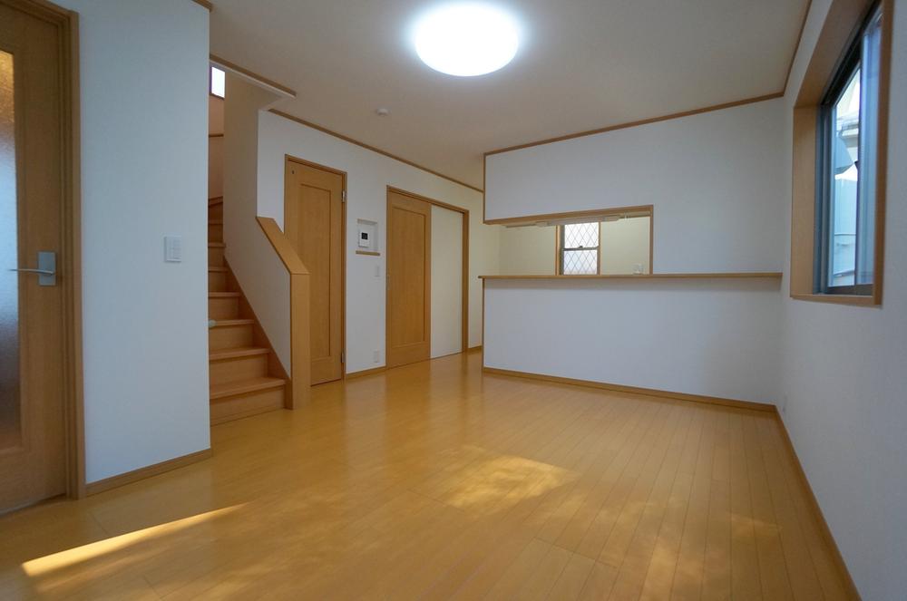 Same specifications photos (living). Example of construction