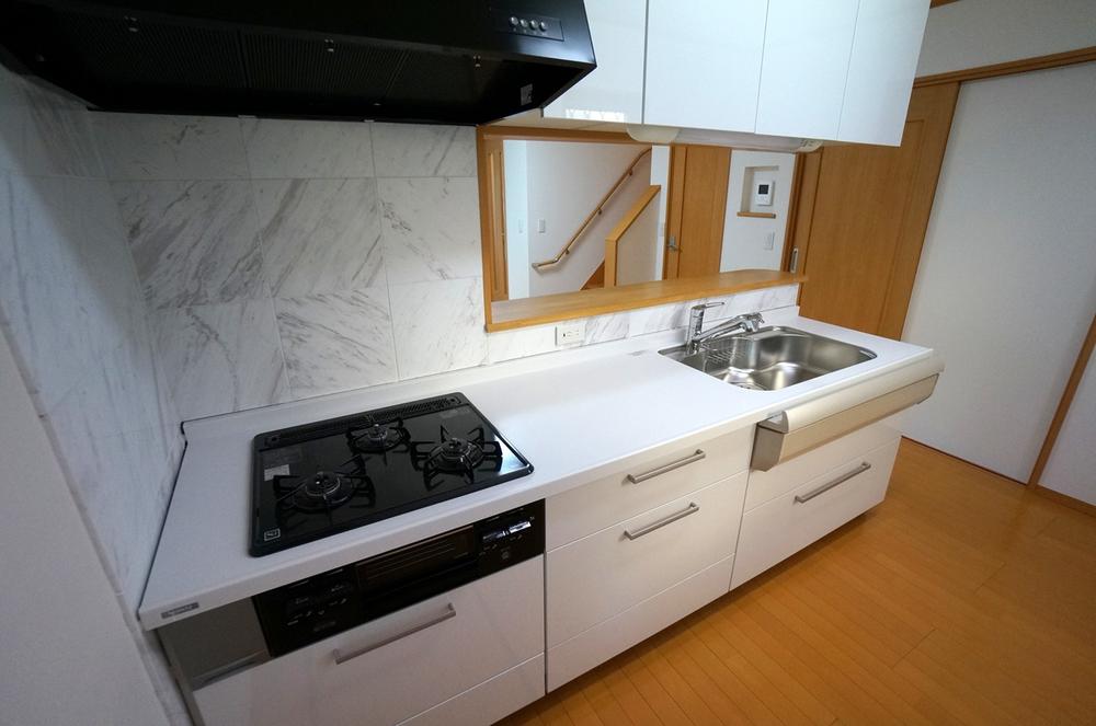 Same specifications photo (kitchen). Example of construction