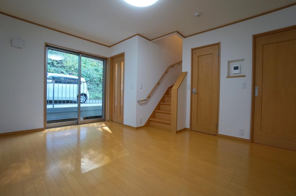 Same specifications photos (living). Example of construction