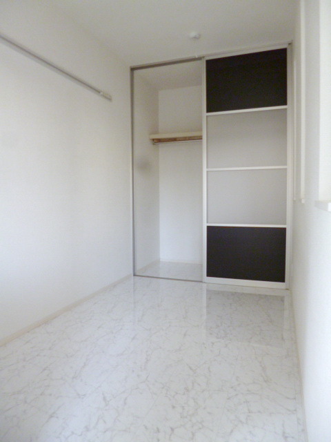 View. Fashionable Western-style