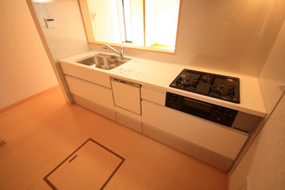 Kitchen. Indoor (12 May 2013) Shooting 1 Building