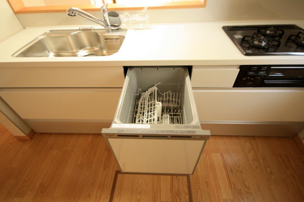 Kitchen. Indoor (12 May 2013) Shooting Building 2