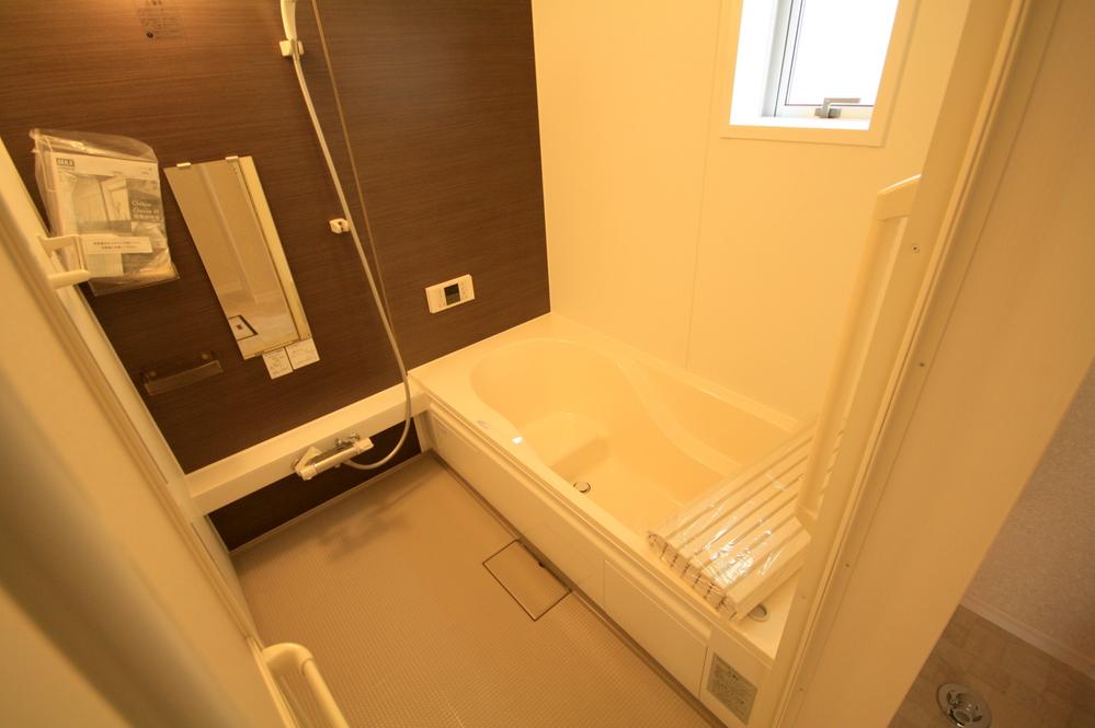 Bathroom. Indoor (12 May 2013) Shooting 5 Building