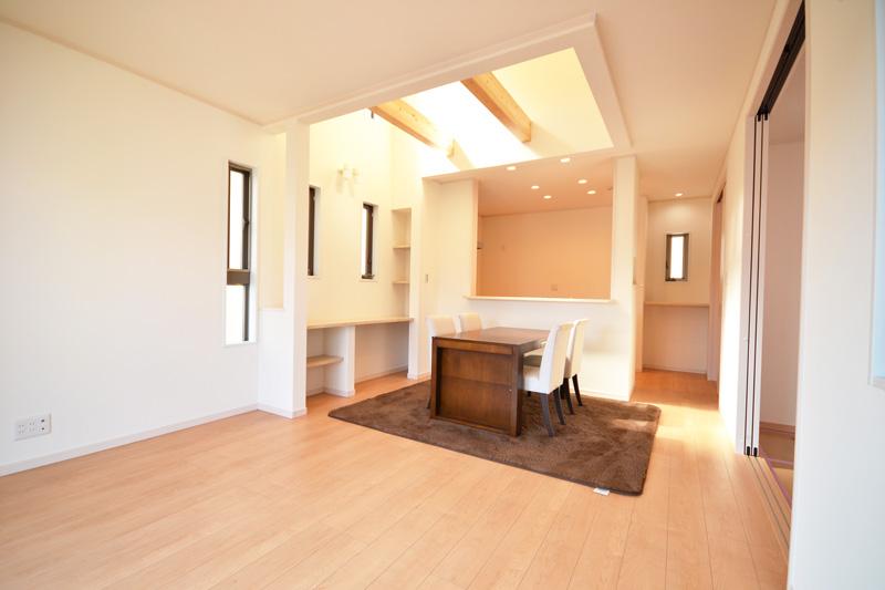 Living. Construction Case living