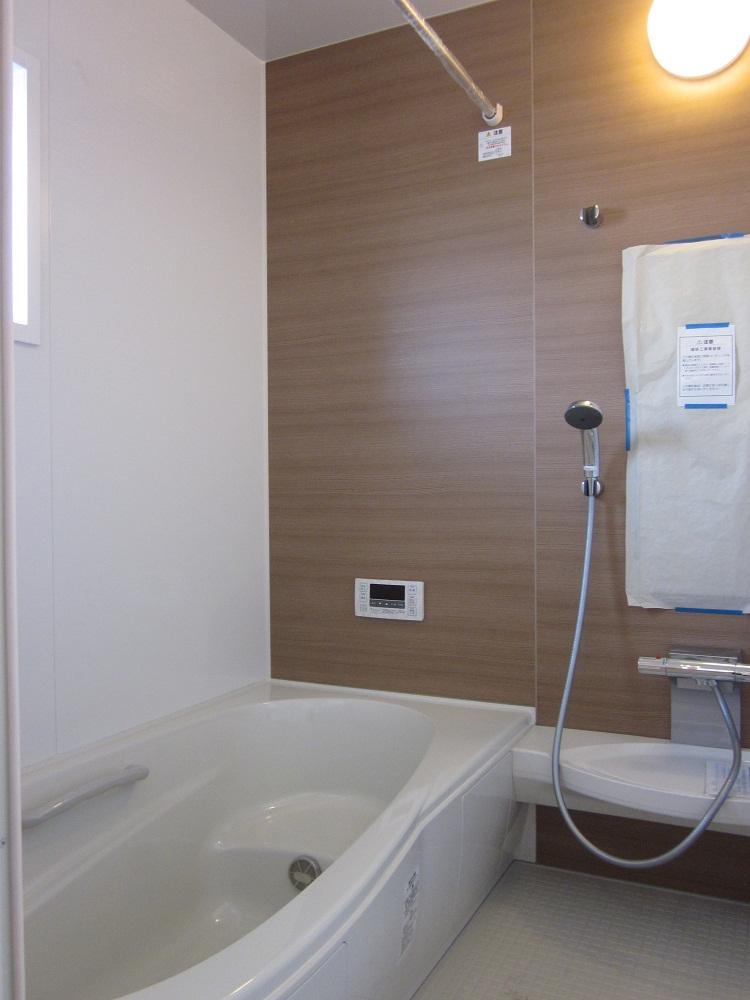 Bathroom. Indoor (April 2013) Shooting