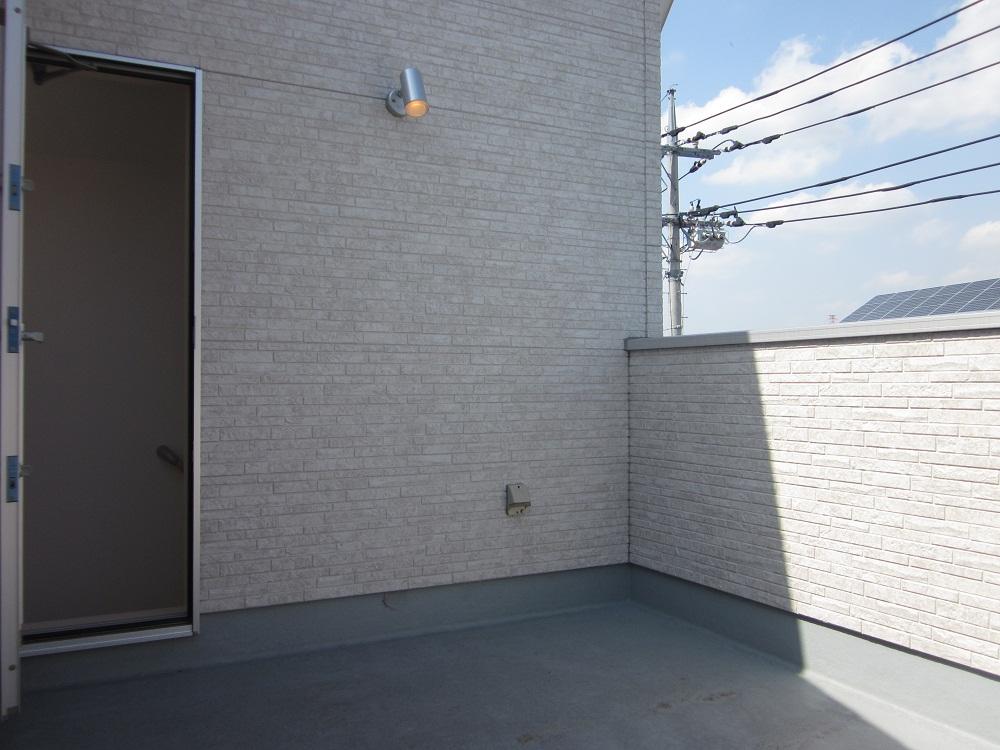 Balcony. Local (April 2013) Shooting