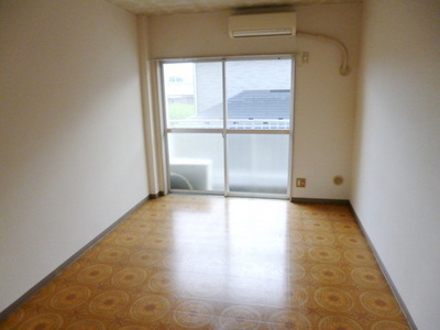 Other room space. Bright living room