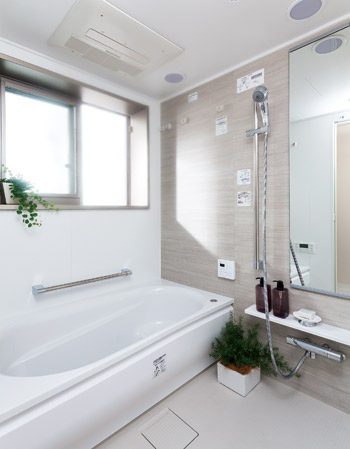 Bathing-wash room.  [bathroom] Tub round tub. Guests can enjoy a spacious bathing sense of design with a rounded. It is with steps that can sitz bath.