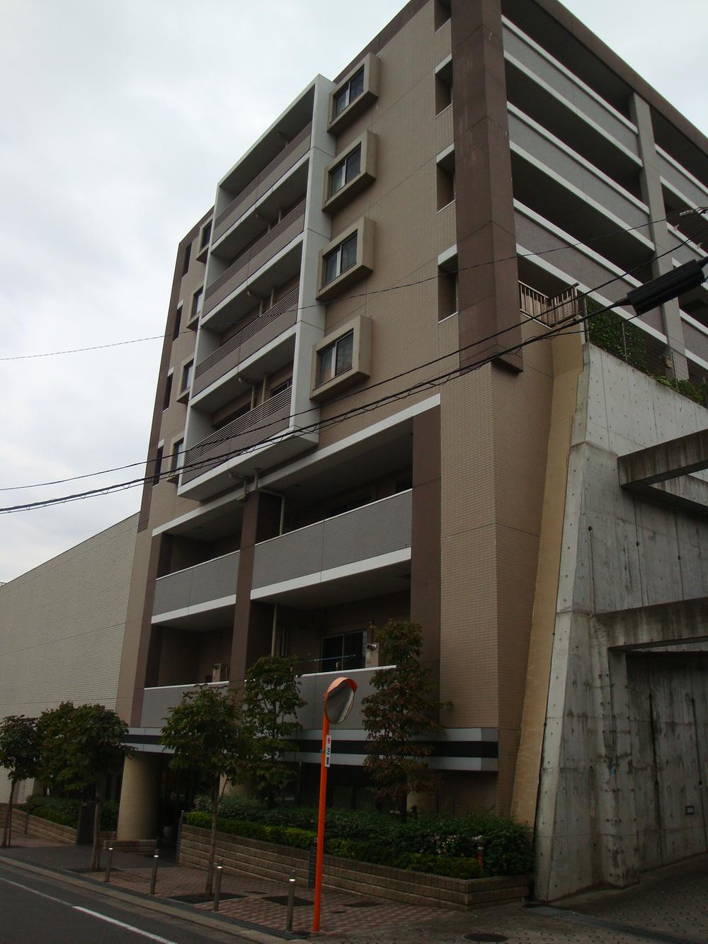 Local appearance photo. Local (10 May 2013) Shooting