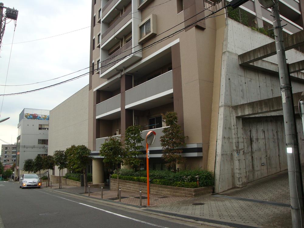 Local appearance photo. Local (10 May 2013) Shooting