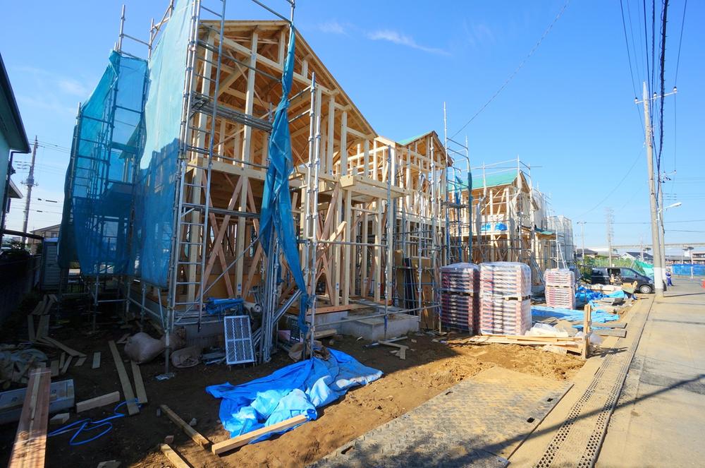 Local appearance photo. Local (11 May 2013) Shooting