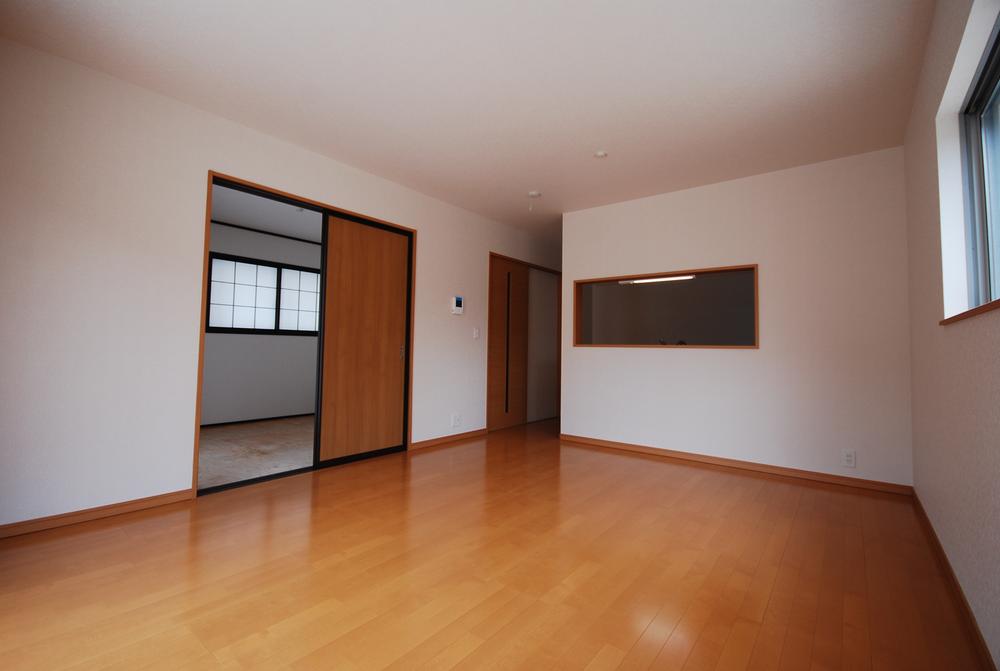 Same specifications photos (living). Example of construction