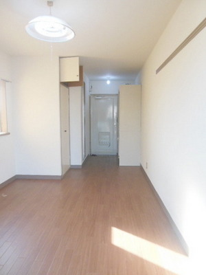 Other room space. Bright room is feeling also bright