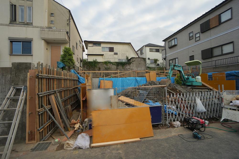 Local appearance photo. Local (10 May 2013) Shooting