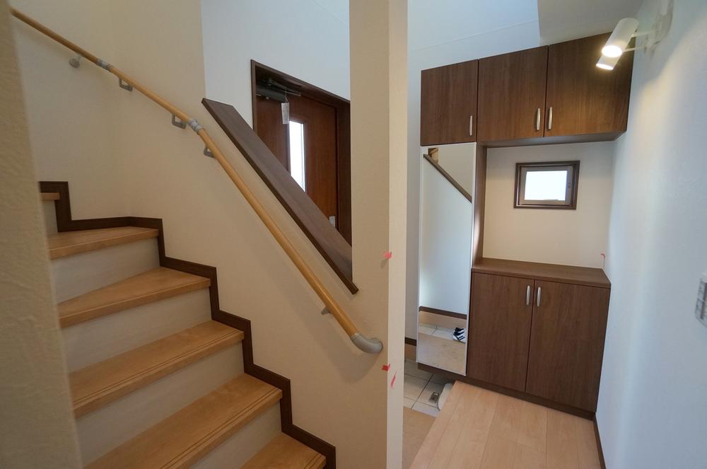 Other introspection. 1F Hall