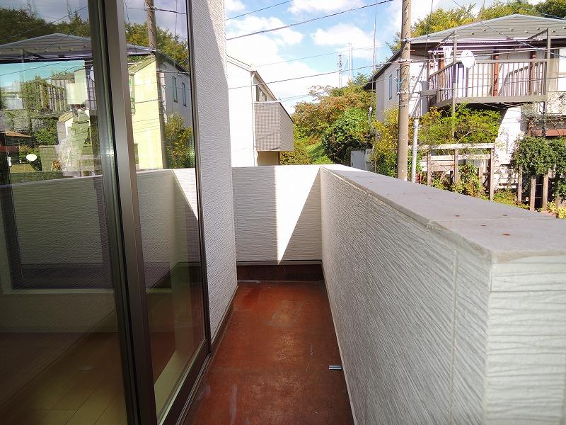 Balcony. Local (10 May 2013) Shooting Building 3