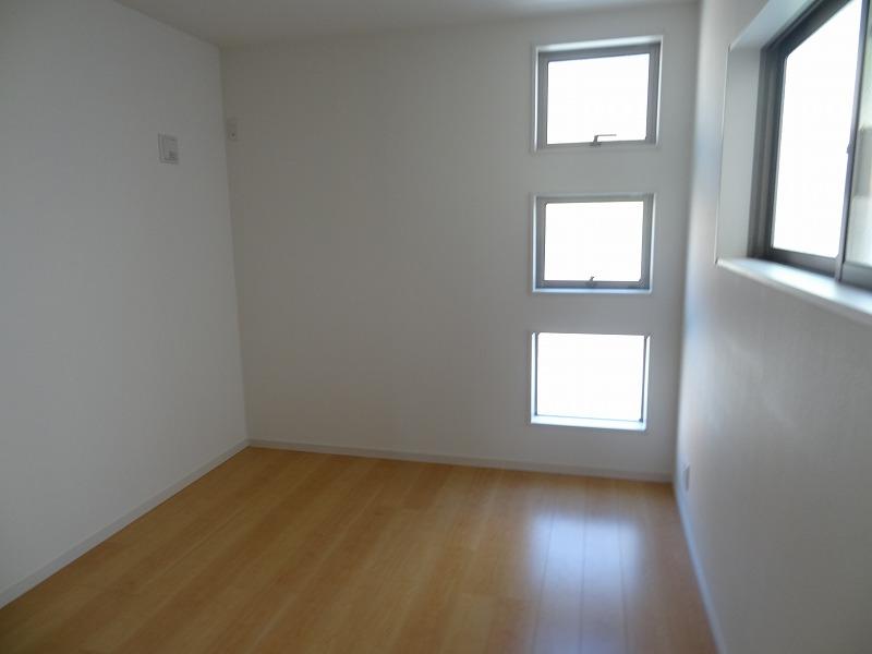 Non-living room. Indoor (12 May 2013) Shooting Building 2