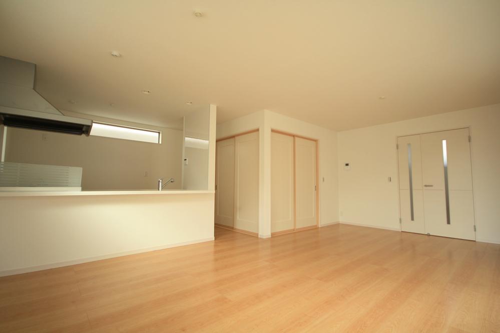 Living. Local (12 May 2013) Shooting 4 Building