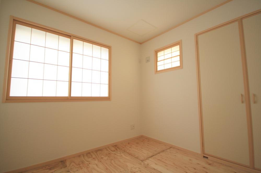 Non-living room. Local (12 May 2013) Shooting