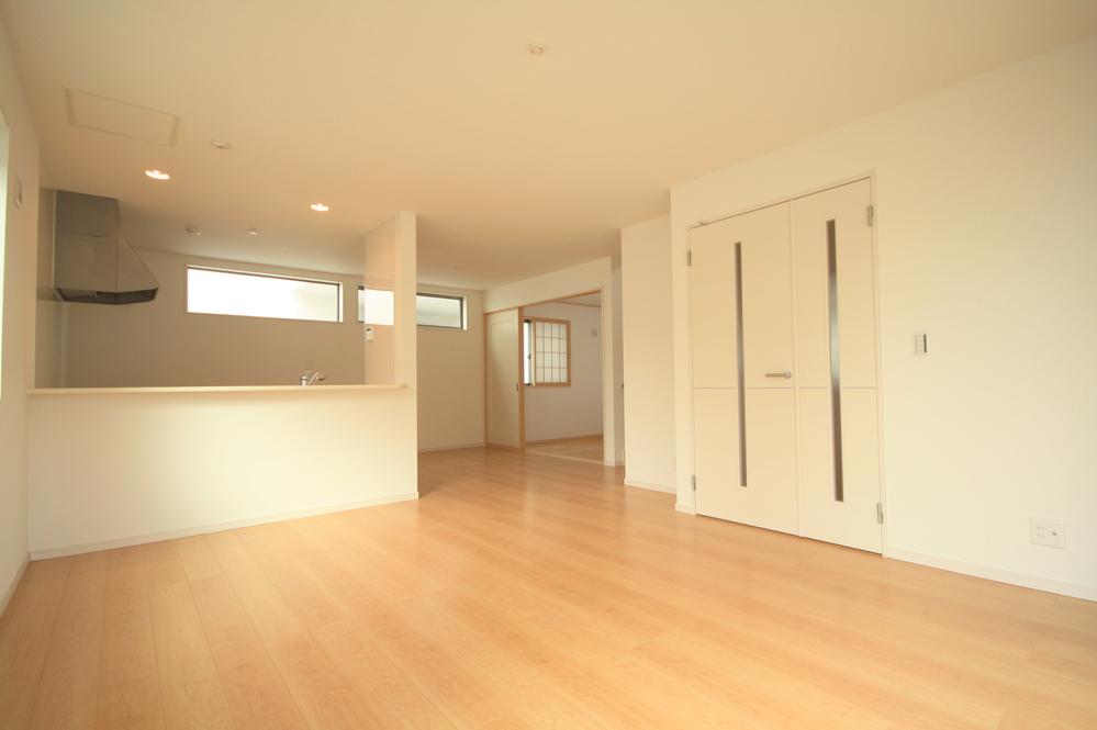 Living. Local (12 May 2013) Shooting