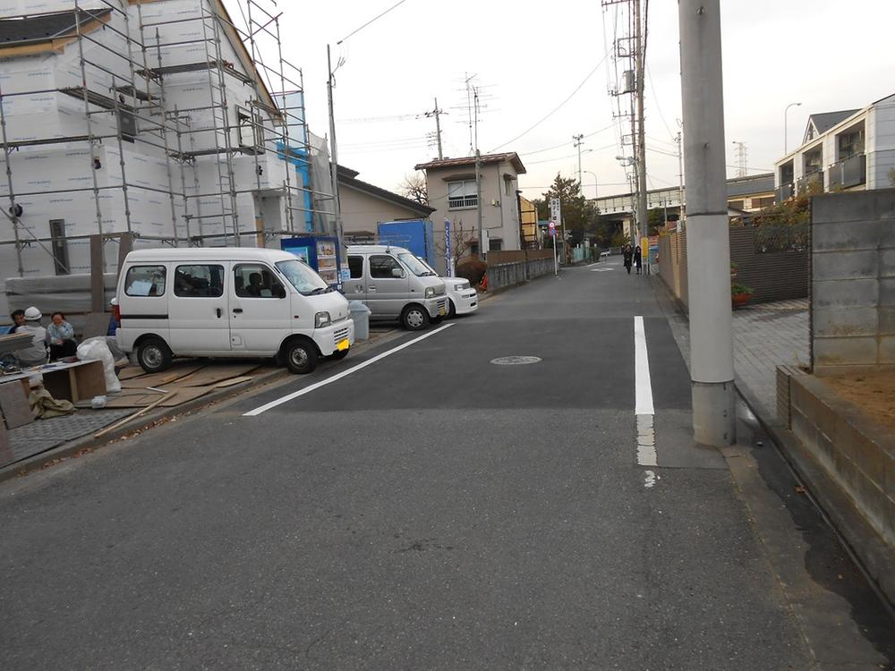 Local photos, including front road. Local (12 May 2013) Shooting