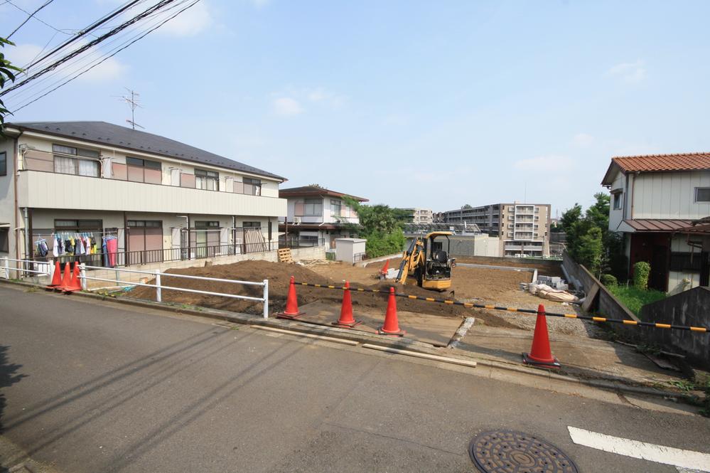 Local photos, including front road. Local (August 2013) Shooting