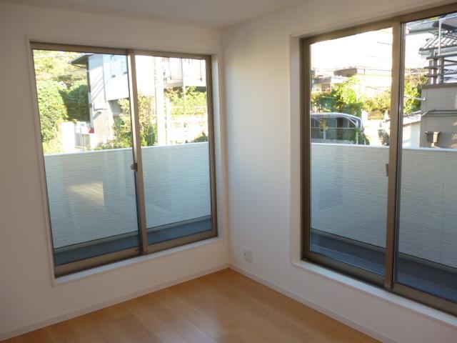 Non-living room. 5-3 Building Japanese-style room, which is continuous with living