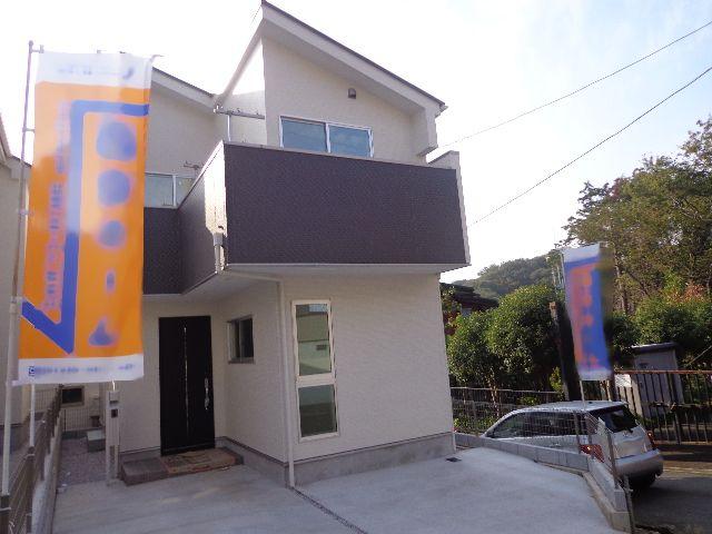 Local appearance photo. 5-1 Building