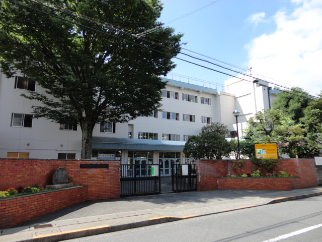 Junior high school. During Osakaue 840m to (junior high school)