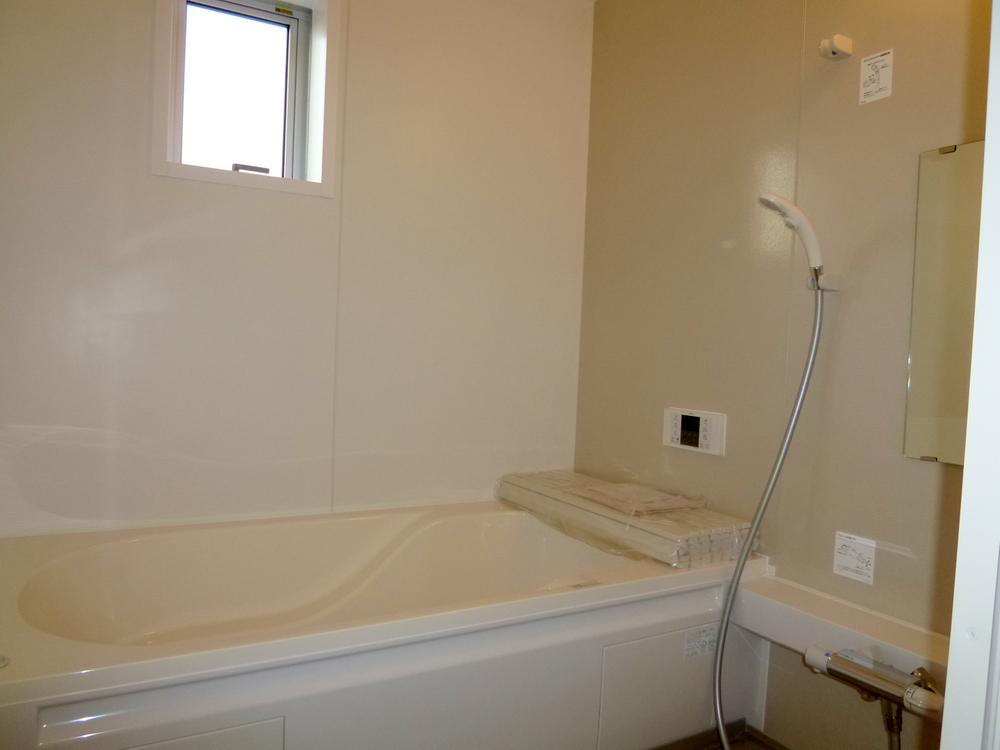 Bathroom. 1 Building